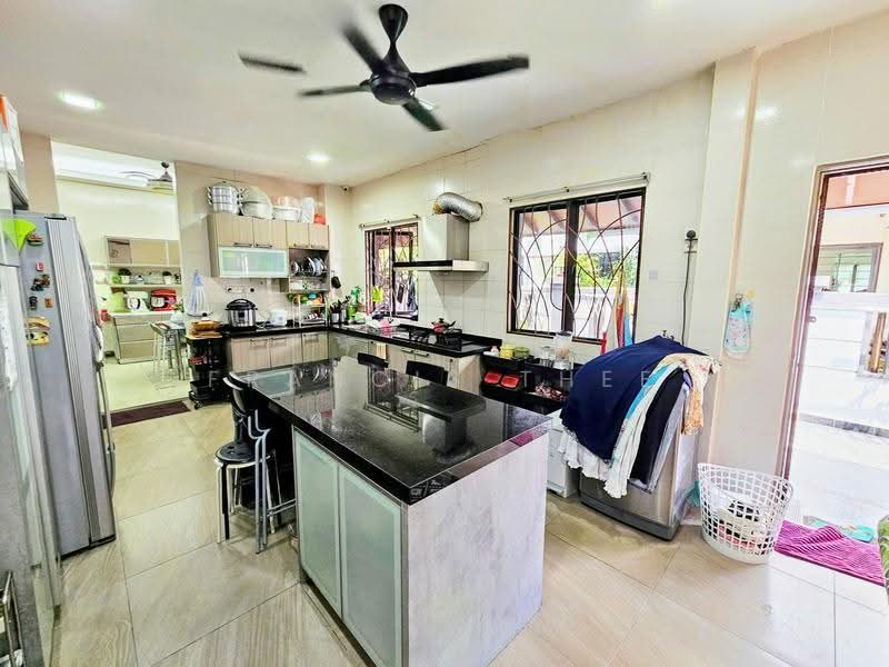 Bungalow House for Sale in Saujana Villa (Kajang) - Francis Thee - Kitchen - PropertyGuru.com.my