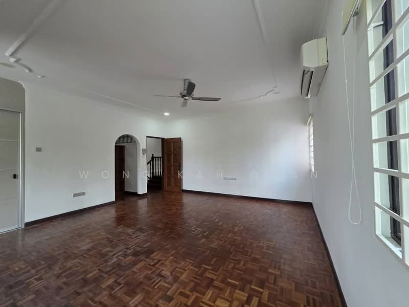 Rumah Teres 2 Tingkat untuk Dijual di Damansara Kim (Petaling Jaya) - Wong Kah Quan - Living Room - PropertyGuru.com.my