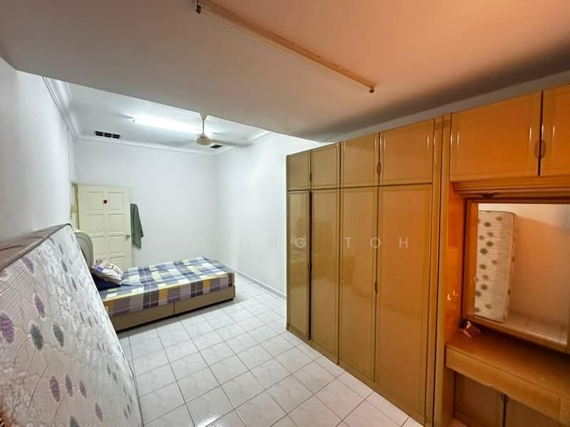 Semi-Detached House for Sale in Taman Skudai Baru (Skudai) - Ee Fong Toh - Bedroom - PropertyGuru.com.my