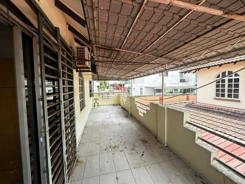 Semi-Detached House for Sale in Taman Skudai Baru (Skudai) - Ee Fong Toh - Balcony - PropertyGuru.com.my