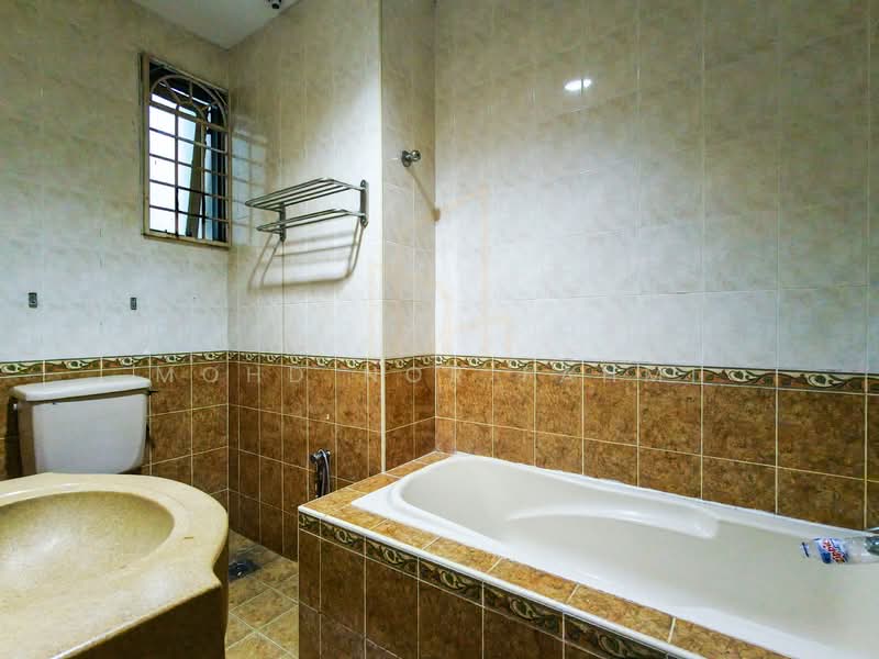 Rumah Teres untuk Dijual di Subang Jaya (Selangor) - Mohd Nor Fahmi - Bathroom - PropertyGuru.com.my