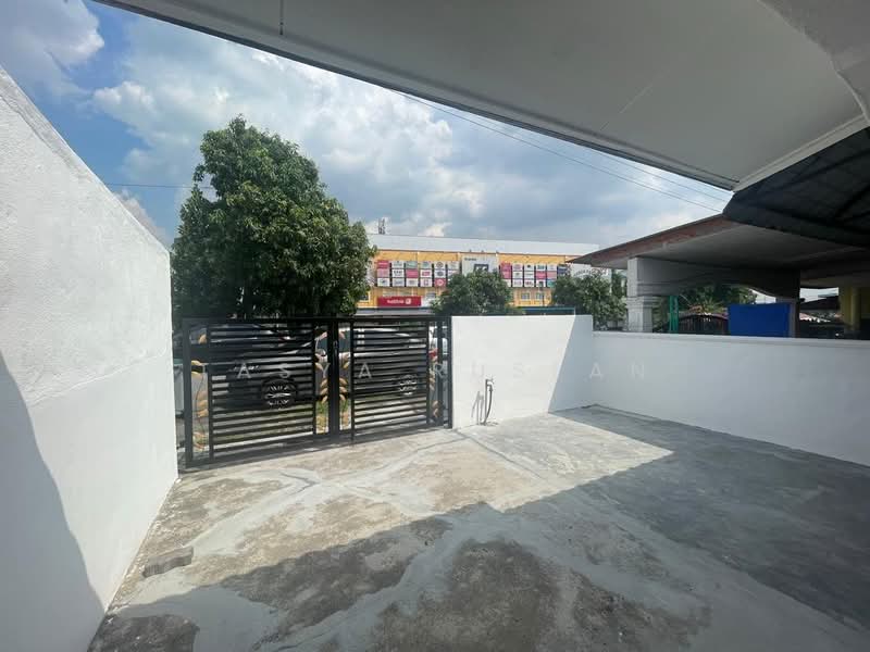1-storey Terraced House for Sale in Taman Desa Rhu (Sikamat) - Tasya Ruslan - Exterior - PropertyGuru.com.my