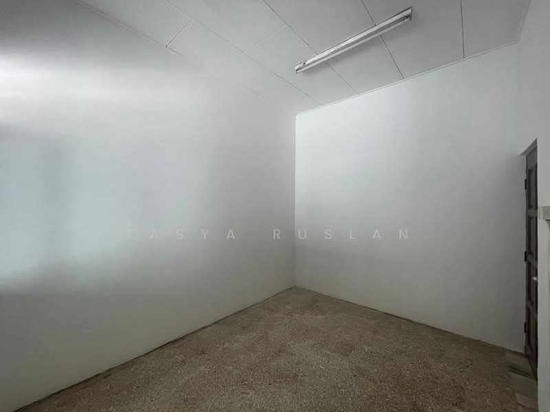 1-storey Terraced House for Sale in Taman Desa Rhu (Sikamat) - Tasya Ruslan - Interior - PropertyGuru.com.my