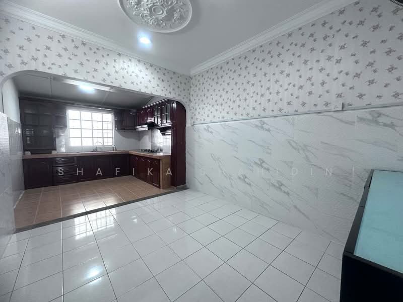 1-storey Terraced House for Sale in Batu Caves (Selangor) - Shafika Shahidin - Kitchen - PropertyGuru.com.my