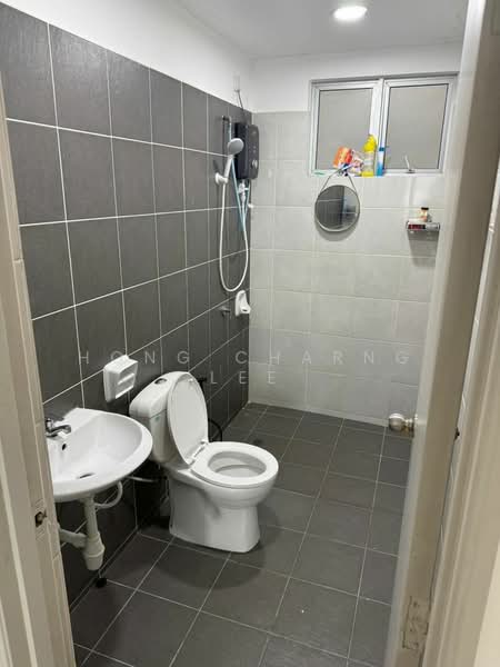 Service Residence for Rent at Residensi Taman Pelangi Indah - Hong Charng Lee - Bathroom - PropertyGuru.com.my