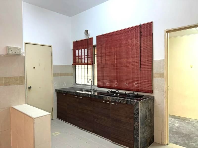 Semi-Detached House for Sale in Setia Alam (Selangor) - Sally Yong - Kitchen - PropertyGuru.com.my