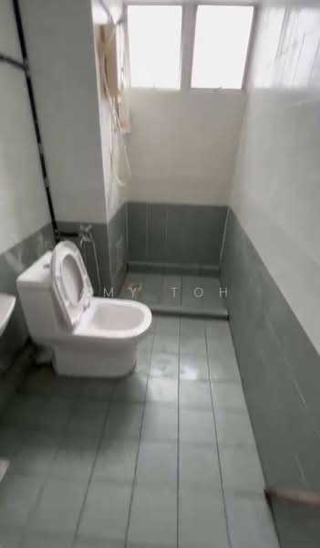 Kondominium untuk Disewa di Desa Golf Condominium - Amy Toh - Bathroom - PropertyGuru.com.my
