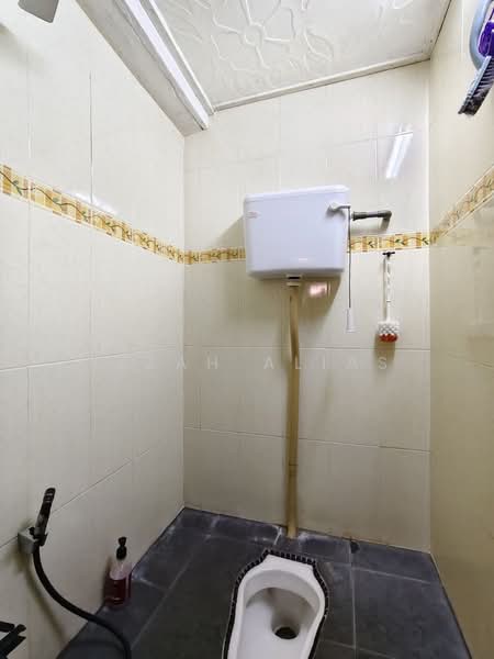 2-storey Terraced House for Sale in Taman Semarak (Nilai) - Izzah Alias - PropertyGuru.com.my