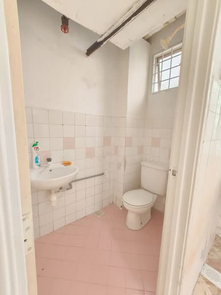 Rumah Flat untuk Dijual di Taman Juara Jaya - Charmaine Tan - Bathroom - PropertyGuru.com.my