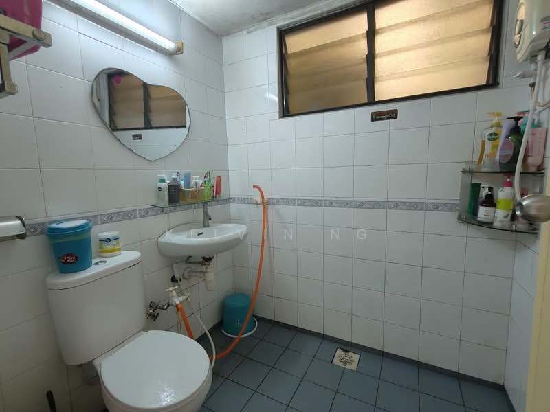 Kondominium untuk Dijual di Bangsar Permai - Kelvin Ng - Bathroom - PropertyGuru.com.my