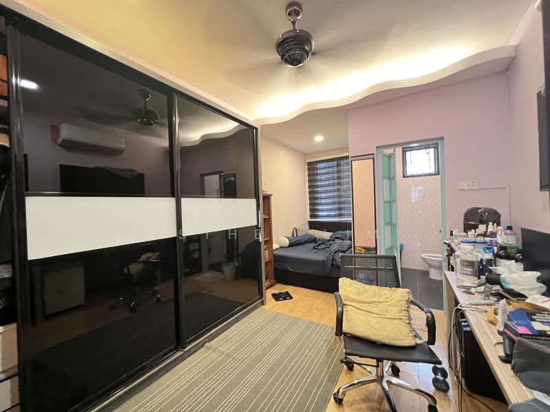 2-storey Terraced House for Sale in Bayu Damansara (Petaling Jaya) - Esther Lim - Bedroom - PropertyGuru.com.my