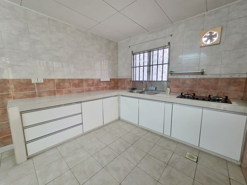 Rumah Teres 2 Tingkat untuk Dijual di Putra Heights (Subang Jaya) - Joseph Chan - Kitchen - PropertyGuru.com.my