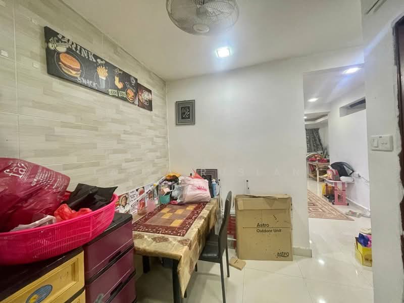 2-storey Terraced House for Sale in Bandar Rinching (Semenyih) - Tasya Ruslan - Dining Room - PropertyGuru.com.my
