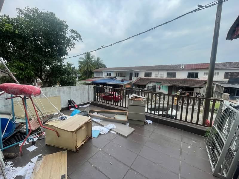 2-storey Terraced House for Sale in Bandar Rinching (Semenyih) - Tasya Ruslan - Exterior - PropertyGuru.com.my
