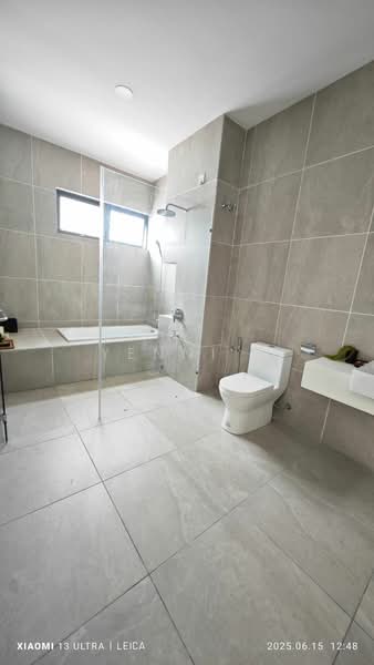 Rumah Banglo untuk Dijual di Bukit Jelutong (Shah Alam) - Yenni . - Bathroom - PropertyGuru.com.my