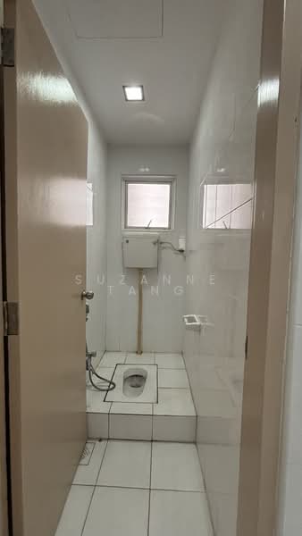 Pejabat untuk Disewa di Ara Damansara (Petaling Jaya) - Suzanne TANG - Bathroom - PropertyGuru.com.my