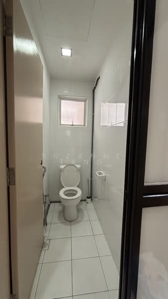 Pejabat untuk Disewa di Ara Damansara (Petaling Jaya) - Suzanne TANG - Bathroom - PropertyGuru.com.my