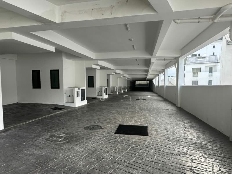 Rumah Teres untuk Dijual di Damansara Perdana (Selangor) - T C Lim - Car Park - PropertyGuru.com.my