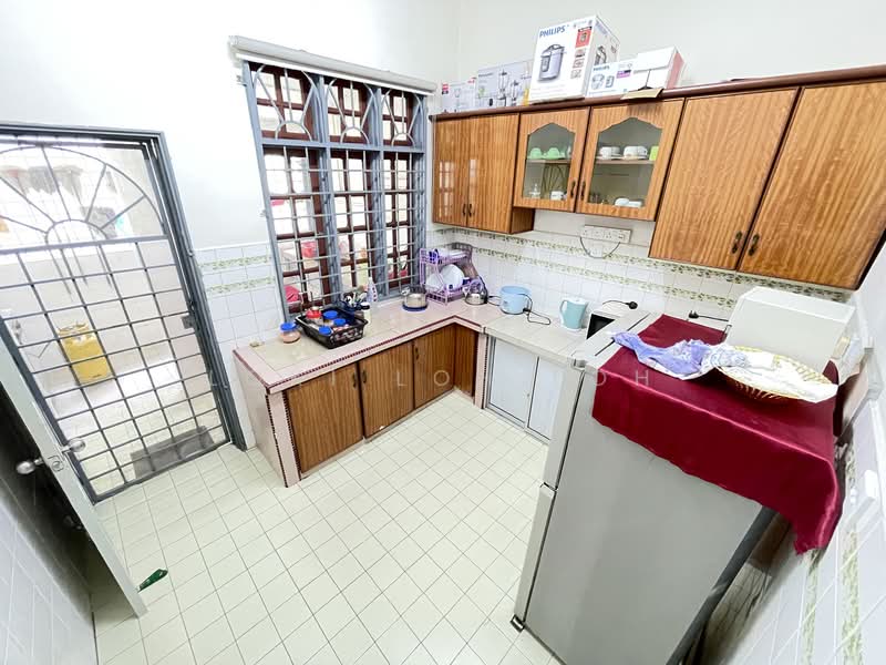 Semi-Detached House for Sale in Bandar Baru Selayang (Selayang) - Loki Loh Loh - Kitchen - PropertyGuru.com.my