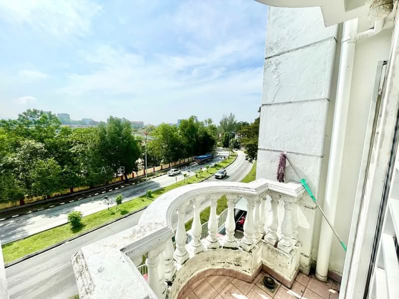 Kondominium untuk Dijual di Casa Mila Victoria - Sabirin Ahmad - Balcony - PropertyGuru.com.my