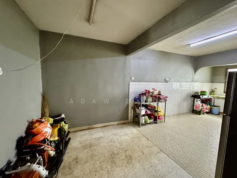 Rumah Teres 2 Tingkat untuk Dijual di Taman Sri Muda (Shah Alam) - Adaw Zain - Kitchen - PropertyGuru.com.my