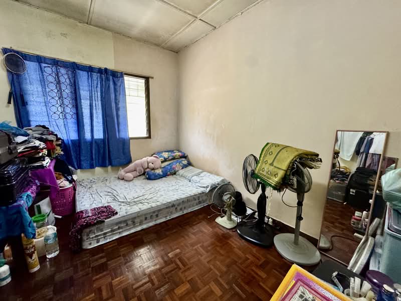 Rumah Teres 2 Tingkat untuk Dijual di Taman Sri Muda (Shah Alam) - Adaw Zain - Bedroom - PropertyGuru.com.my