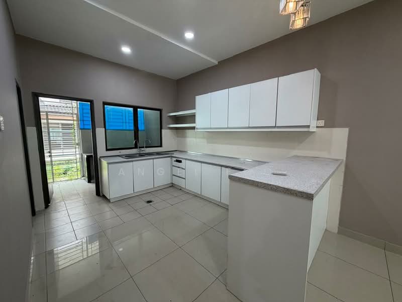 3-storey Terraced House for Rent in Prima Selayang (Selayang) - Angel Foo - Kitchen - PropertyGuru.com.my