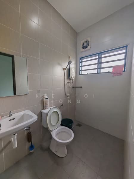 2-storey Terraced House for Sale in Taman Sri Mawar (Sitiawan) - Kee Choi Hong - Bathroom - PropertyGuru.com.my