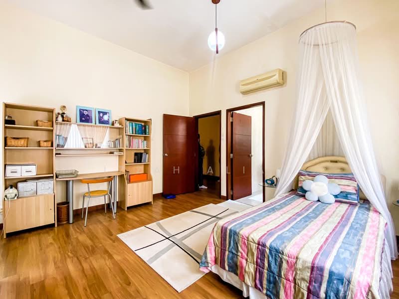 For Sale - Double Storey Bungalow Banyan Close Bandar Bukit Mahkota