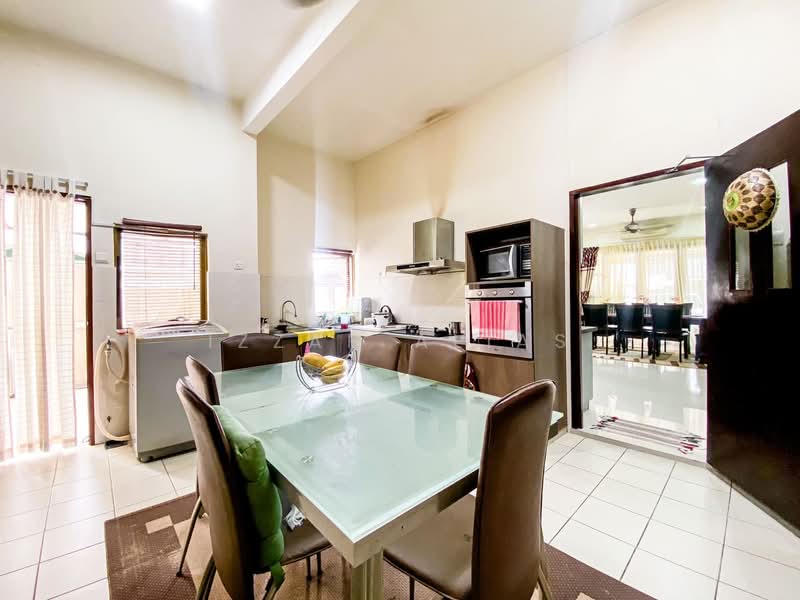 For Sale - Double Storey Bungalow Banyan Close Bandar Bukit Mahkota
