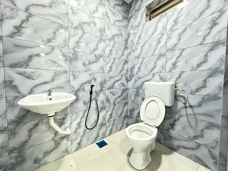 2-storey Terraced House for Sale in Skudai (Johor) - Lee Chin Wong - Bathroom - PropertyGuru.com.my