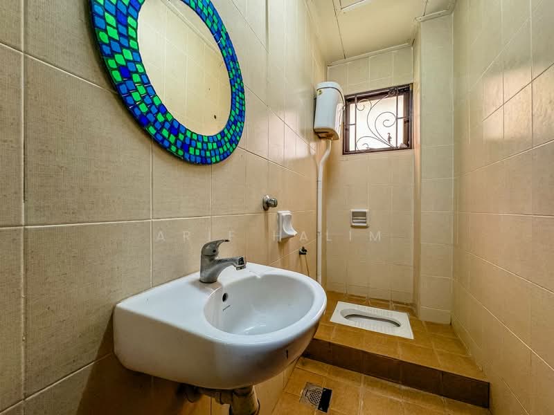 Rumah Berkembar untuk Dijual di Puncak Bangi (Bandar Baru Bangi) - Arif Halim Halim - Bathroom - PropertyGuru.com.my