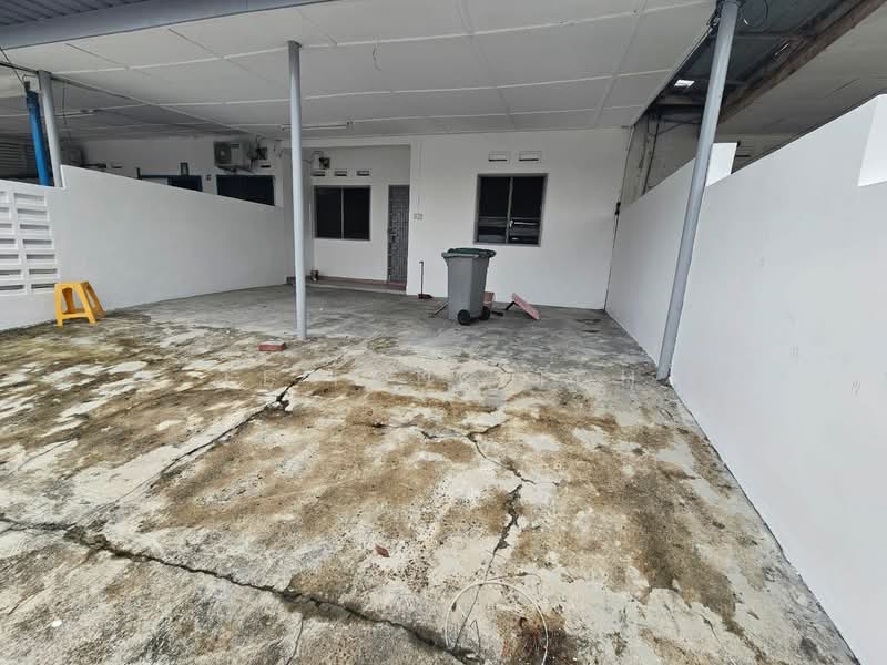 Rumah Teres 1 Tingkat untuk Disewa di Taman Abad (Johor Bahru) - Ee Fong Toh - Exterior - PropertyGuru.com.my