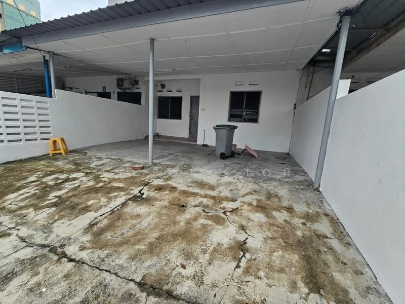 Rumah Teres 1 Tingkat untuk Disewa di Taman Abad (Johor Bahru) - Ee Fong Toh - Exterior - PropertyGuru.com.my