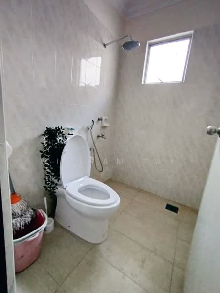 Rumah Teres 2.5 Tingkat untuk Dijual di Taman Sutera (Johor Bahru) - William Tay - Bathroom - PropertyGuru.com.my