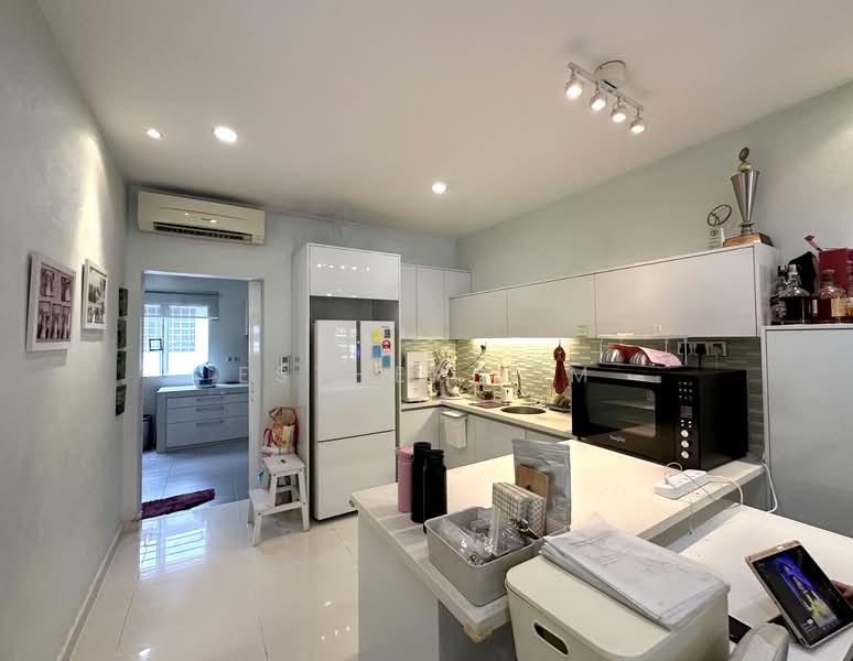 2-storey Terraced House for Sale in Seri Utama Damansara (Kota Damansara) - Esther Lim - Kitchen - PropertyGuru.com.my