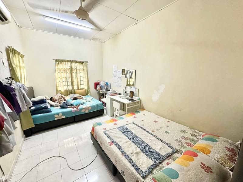 2-storey Terraced House for Sale in Seksyen 7 (Shah Alam) - Nabil Hamzah - Bedroom - PropertyGuru.com.my
