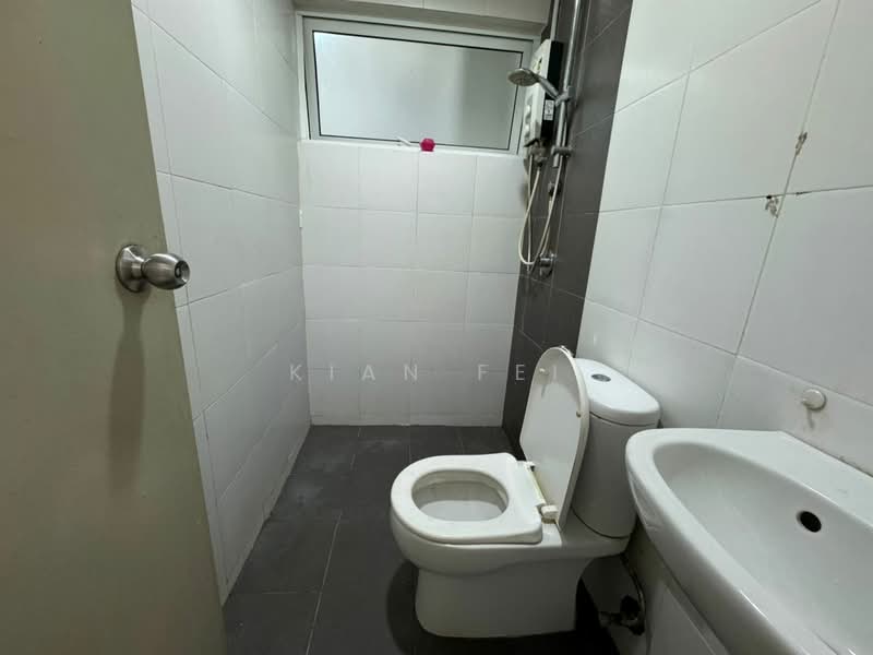 Servis Apartment untuk Disewa di Pacific Place - Kian Fei - Bathroom - PropertyGuru.com.my