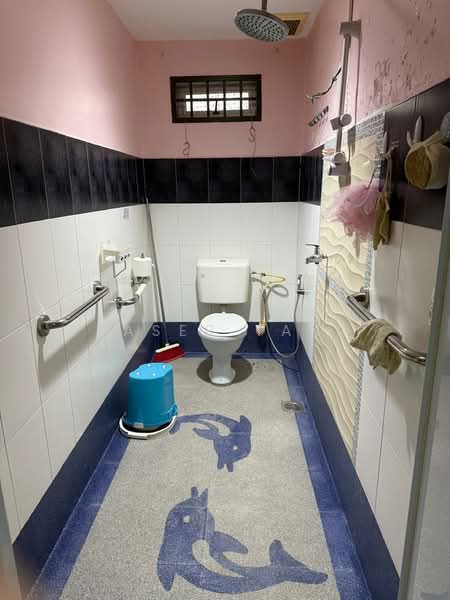 Rumah Teres 1 Tingkat untuk Dijual di Taman Pelangi (Johor Bahru) - SASER TAN. - Bathroom - PropertyGuru.com.my