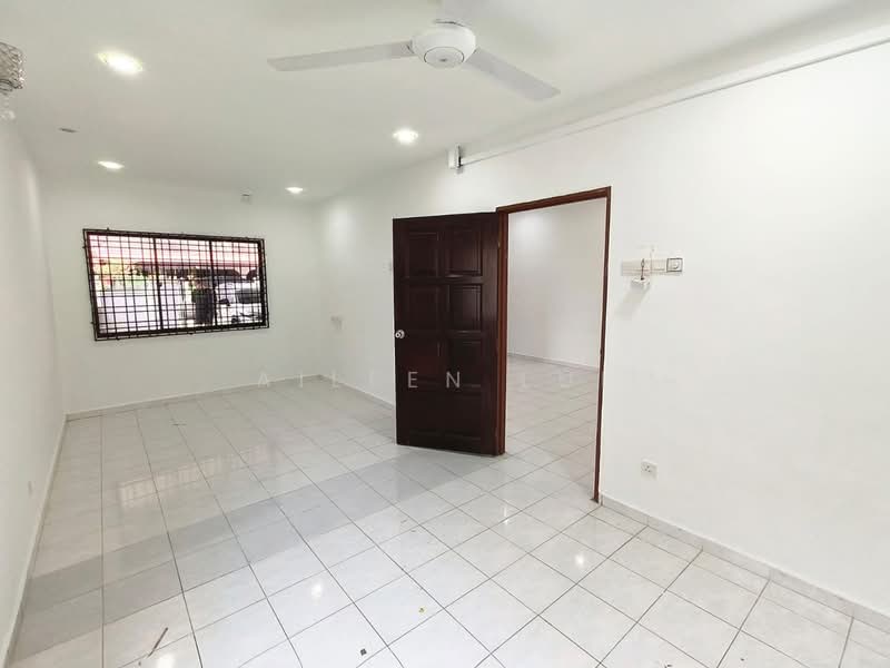 Terraced House for Sale in Skudai (Johor) - Aileen Lui - Living Room - PropertyGuru.com.my