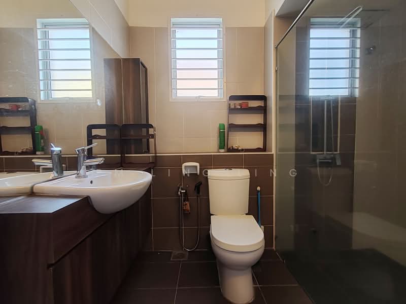 2-storey Terraced House for Sale in Setia Indah (Setia Alam) - PM Ling Ling - Bathroom - PropertyGuru.com.my