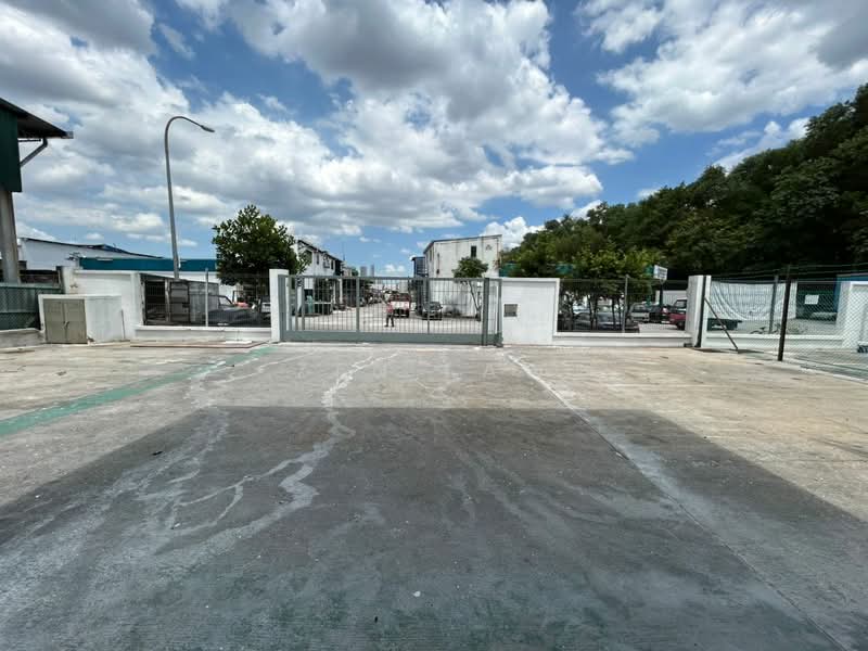 Factory for Rent in Puchong (Selangor) - Zen Law - Exterior - PropertyGuru.com.my
