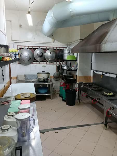 Shop for Sale in Taman Senai Utama (Kulai) - Annie Chai - Kitchen - PropertyGuru.com.my