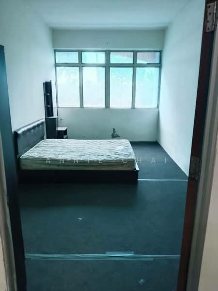 Shop for Sale in Taman Senai Utama (Kulai) - Annie Chai - Bedroom - PropertyGuru.com.my