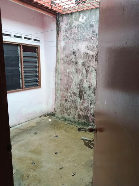 Shop for Sale in Taman Senai Utama (Kulai) - Annie Chai - Exterior - PropertyGuru.com.my