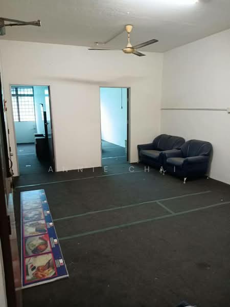 Shop for Sale in Taman Senai Utama (Kulai) - Annie Chai - Living Room - PropertyGuru.com.my