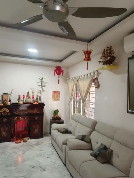 2-storey Terraced House for Sale in Taman Skudai Baru (Skudai) - Bernice Gan - Living Room - PropertyGuru.com.my