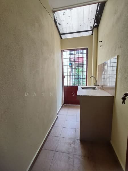 Semi-Detached House for Sale in Seremban (Negeri Sembilan) - Danny Shoa - Kitchen - PropertyGuru.com.my