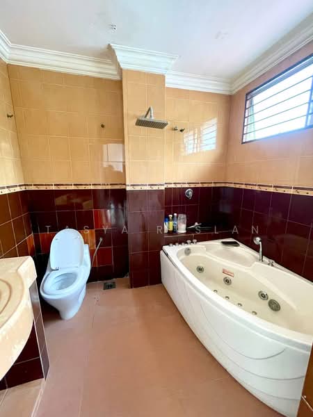 Rumah Teres 2 Tingkat untuk Dijual di Ampang (Selangor) - Tasya Ruslan - Bathroom - PropertyGuru.com.my