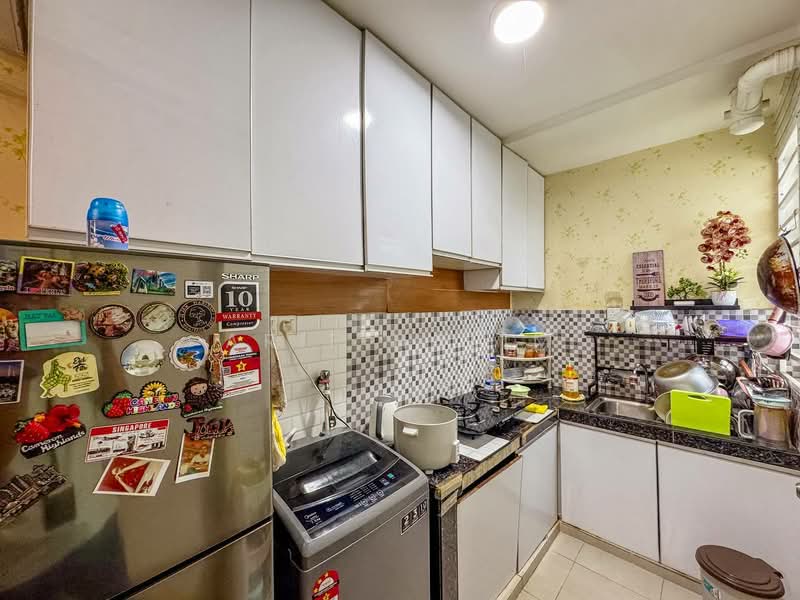 Pangsapuri untuk Dijual di Simfoni @ Eco Majestic - Arif Halim - Kitchen - PropertyGuru.com.my